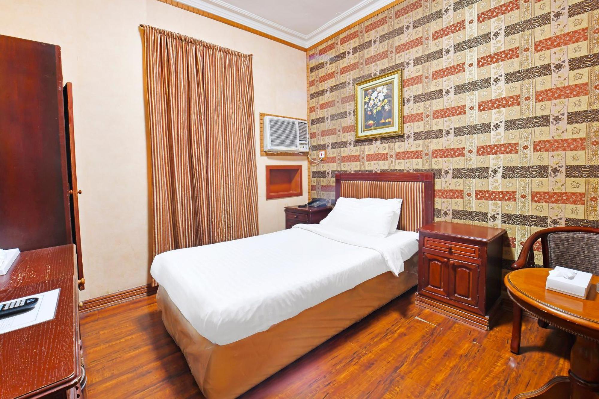Capital O 125 Moon Plaza Hotel Manama Luaran gambar